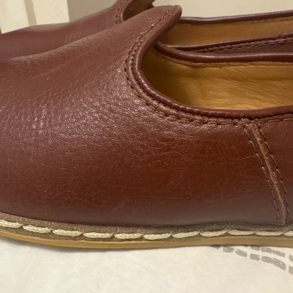 Charix Bordeaux Flats - Picture 8 of 8